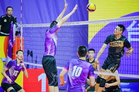 阿根廷两代球王珍贵连线：梅西马拉多纳无解二人转 5脚传递瓦解后防